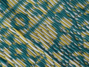 section of a floor mat woven with plastic tubes - full of air and good for the knees ...